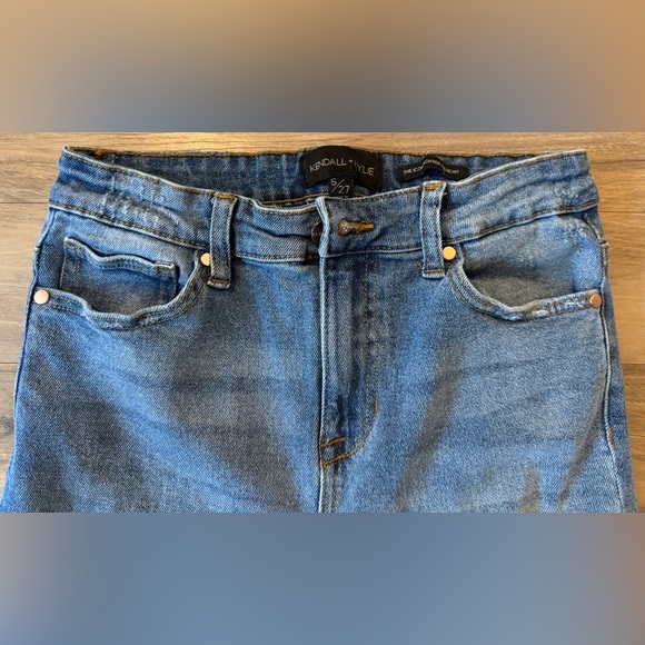 KENDALL+KYLIE The Icon High Rise Straight Jeans. Size 5/27 - Picture 4 of 9